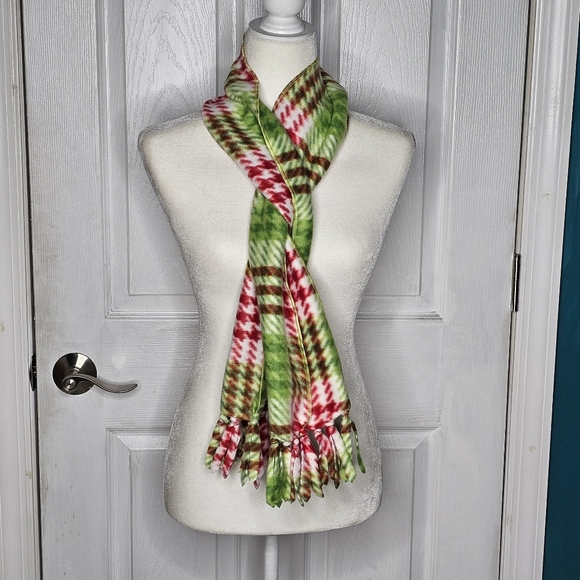 Christmas Holiday Fleece Plaid Green and Red Scarf - Picture 7 of 10